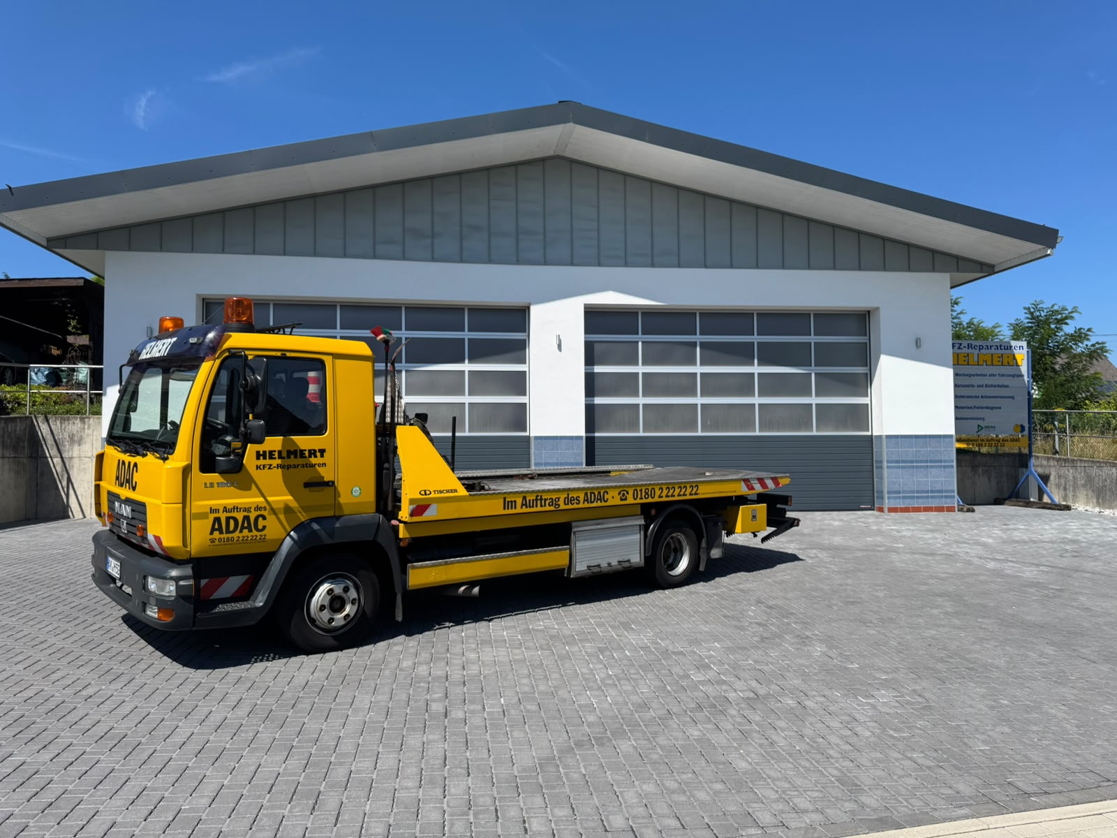 LKW MAN Abschleppwagen Detail 1